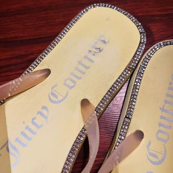 Juicy Couture Step into the sunshine Yellow flip flops 7 - Picture 5 of 12